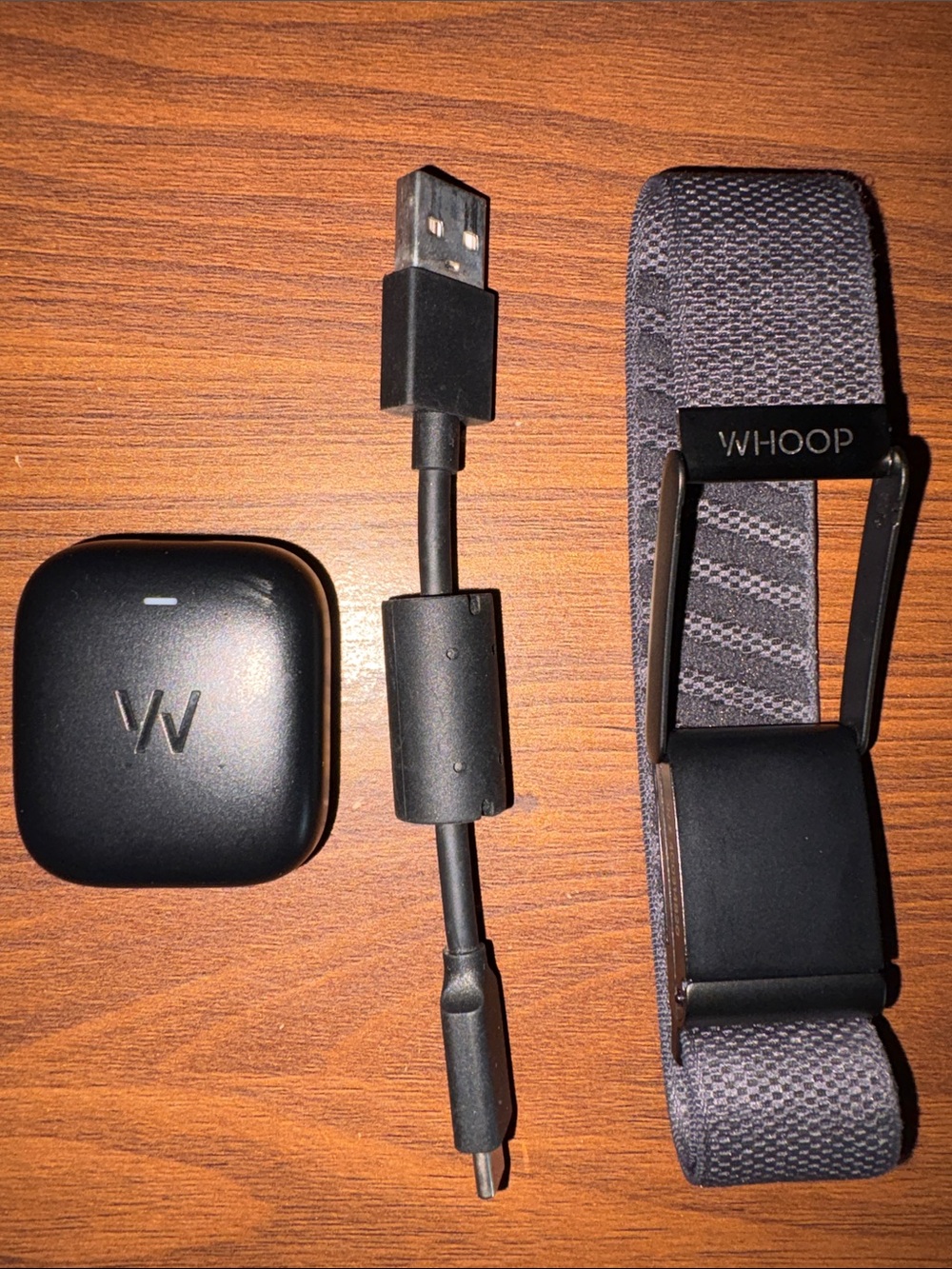 WHOOP 4.0 - Health and Fitness Tracker - Onyx